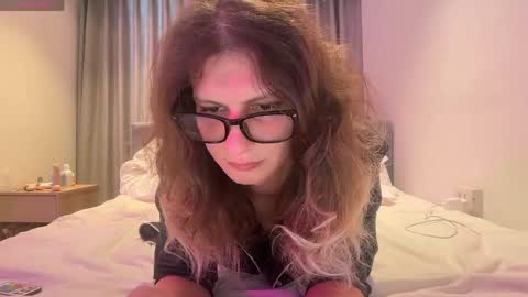 AlicePinkhead online show from April 23, 9:50 am