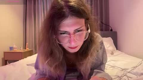 AlicePinkhead online show from March 9, 7:24 am