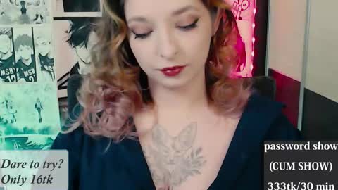 aliceriddle1 online show from February 15, 7:34 pm