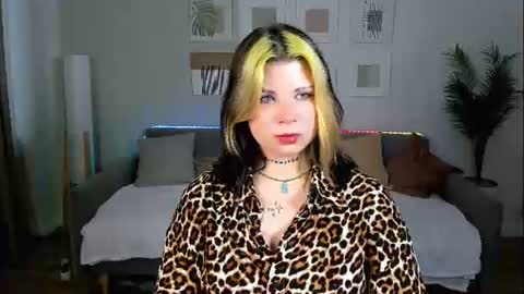 Your dear Alice online show from June 16, 11:25 am