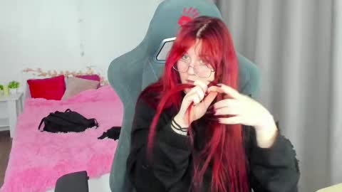 Alice online show from November 10, 5:59 pm