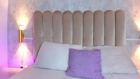 Alice  online show from March 19, 8:47 pm