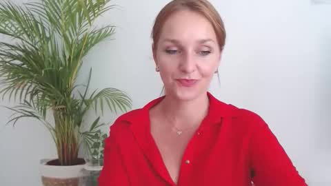 Snapshot of alicialux chatting on September 15, 1:12 pm Alicia online show from September 15, 1:12 pm
