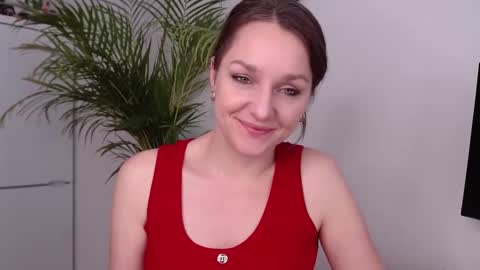 Snapshot of alicialux chatting on March 4, 10:57 am Alicia online show from March 4, 10:57 am