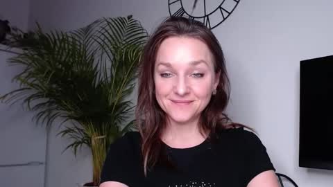 Snapshot of alicialux chatting on February 10, 6:35 pm Alicia online show from February 10, 6:35 pm