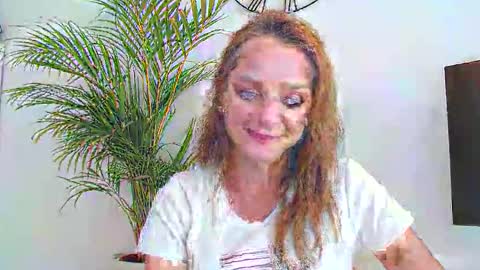 Snapshot of alicialux chatting on October 20, 1:16 pm Alicia online show from October 20, 1:16 pm