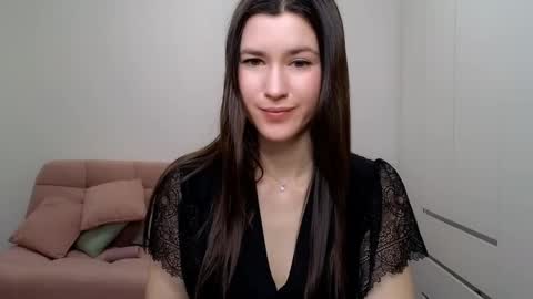 Snapshot of alicianoveli chatting on February 14, 8:21 am alicianoveli online show from February 14, 8:21 am