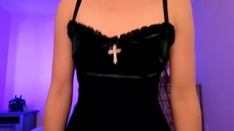 Snapshot of aliciaz3 chatting on October 11, 4:32 pm Alicia Hebi online show from October 11, 4:32 pm