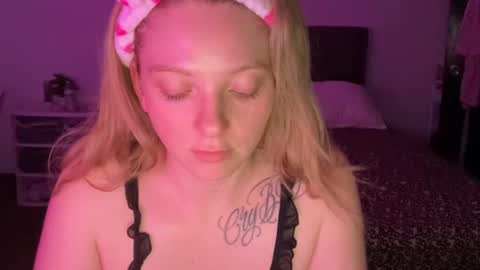 spaceprincess online show from March 12, 8:07 am