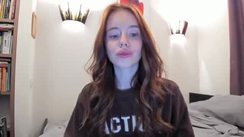 aliensi online show from September 15, 7:37 pm