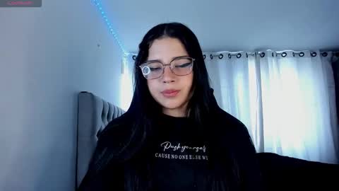 aliice_walker_ online show from February 2, 2:58 pm