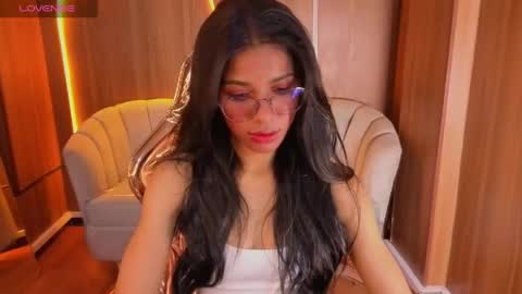 alina_b_ online show from May 25, 8:04 pm
