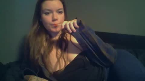 Snapshot of alina_nightshade chatting on October 16, 10:08 pm Alina Nightshade online show from October 16, 10:08 pm