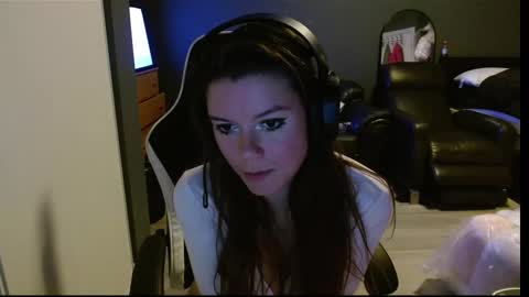 Snapshot of alina_nightshade chatting on September 29, 4:11 am Alina Nightshade online show from September 29, 4:11 am