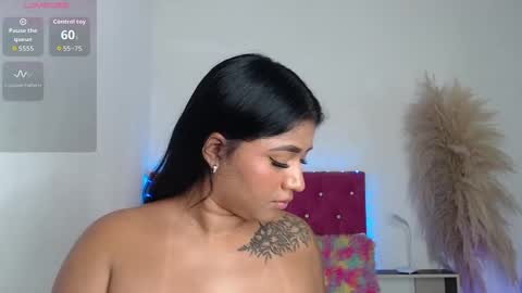 Snapshot of alinakiss_ chatting on October 12, 3:43 am lili online show from October 12, 3:43 am