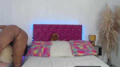 Snapshot of alinakiss_ chatting on September 21, 10:14 pm lili online show from September 21, 10:14 pm