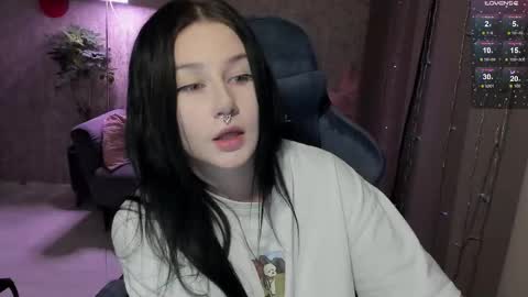 Aline Greeeen online show from March 4, 12:57 pm