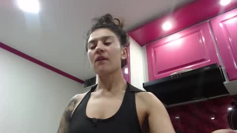 alipetite online show from May 1, 11:10 pm