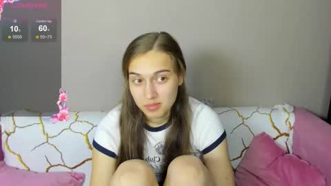 Snapshot of alisa__kelly chatting on October 4, 1:25 am alisa__kelly online show from October 4, 1:25 am