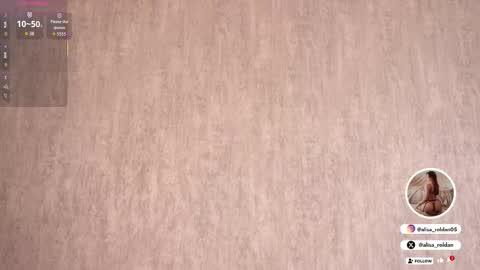 Snapshot of alisa_roldan chatting on October 17, 3:05 pm online show from October 17, 3:05 pm