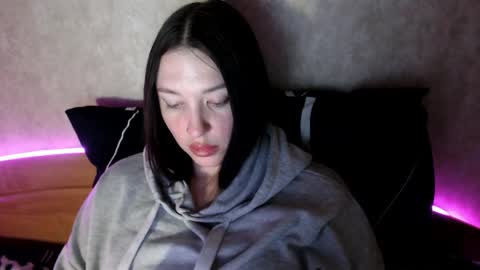 alisaadoll online show from April 27, 12:25 pm