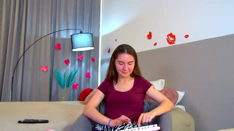 Alisa online show from May 20, 7:05 am