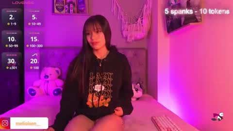 alisha_olsen_ online show from March 19, 4:40 am