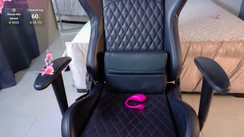 alishaa_sweet online show from April 8, 1:14 pm