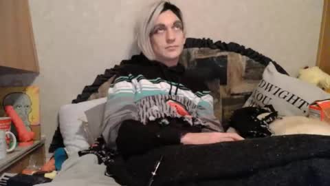 Alisha online show from March 23, 8:30 am