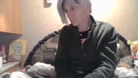 Alisha online show from April 2, 8:32 am