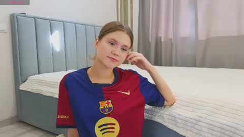 Alisia online show from July 31, 1:45 pm