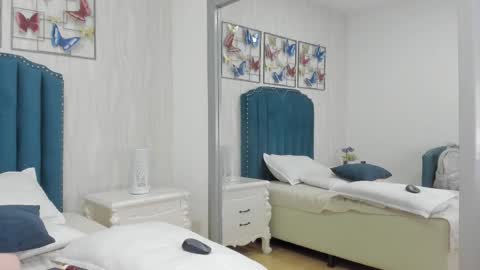 Snapshot of alison_carde05 chatting on October 15, 7:58 pm Alison online show from October 15, 7:58 pm