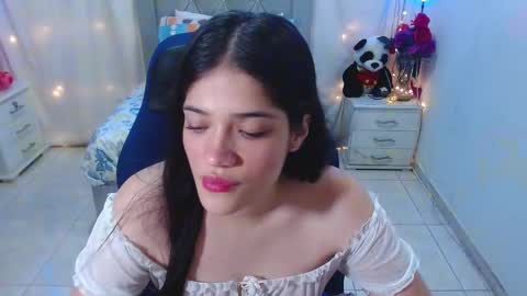 Snapshot of alison_girl22 chatting on March 6, 8:16 pm Alison online show from March 6, 8:16 pm