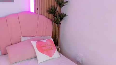 alison scott7 online show from April 1, 11:56 pm