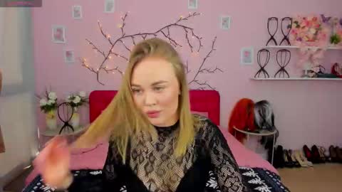 Anna online show from February 22, 1:36 pm