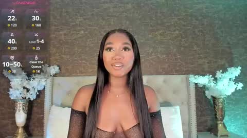 Snapshot of alisoon_moon chatting on September 23, 11:33 pm Alison Moon online show from September 23, 11:33 pm