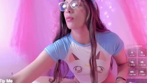 Snapshot of alissa_cute1 chatting on September 17, 12:19 pm Mia online show from September 17, 12:19 pm