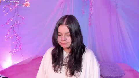 Mia online show from July 7, 7:23 am