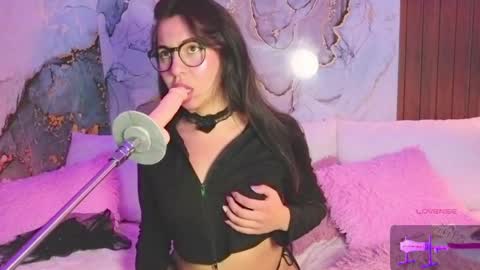 Mia online show from April 16, 8:42 pm