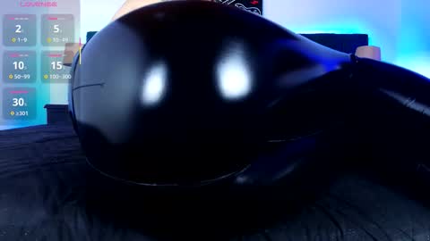 Alisse online show from November 6, 1:47 pm