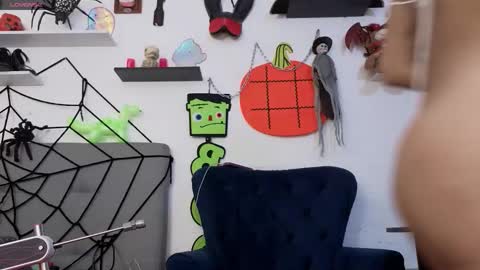 alisson0002 online show from October 26, 7:24 pm