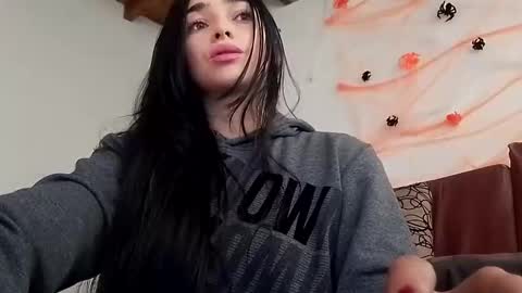 Alisson369  online show from October 27, 3:45 pm