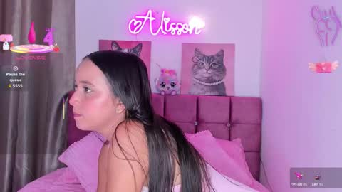 Snapshot of alissonsweet18_ chatting on October 2, 11:42 am Alisson online show from October 2, 11:42 am