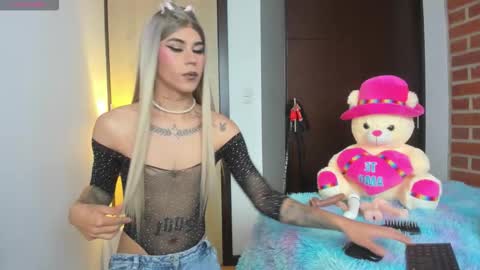 alisson online show from February 22, 1:25 pm