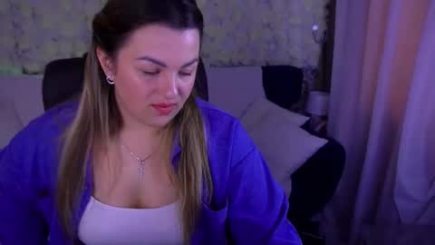alissyagrayy online show from June 1, 5:53 am