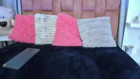 alix noa online show from November 21, 8:18 pm