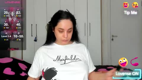 allees online show from May 13, 8:57 am