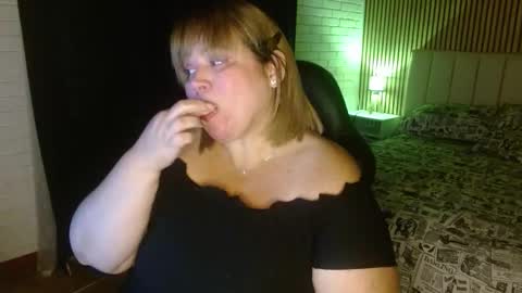 Snapshot of allegra_ferragamo chatting on January 24, 1:13 am Ale online show from January 24, 1:13 am