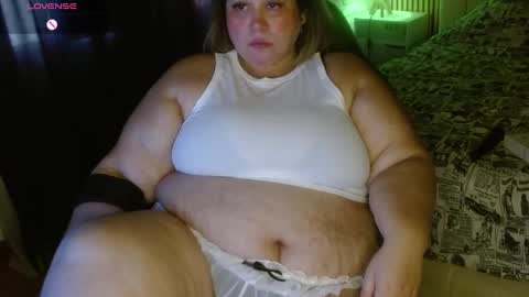 Snapshot of allegra_ferragamo chatting on February 26, 9:53 pm Ale online show from February 26, 9:53 pm