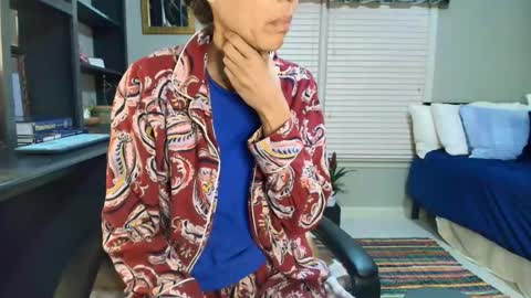 wishlist on bio online show from November 19, 2:11 am